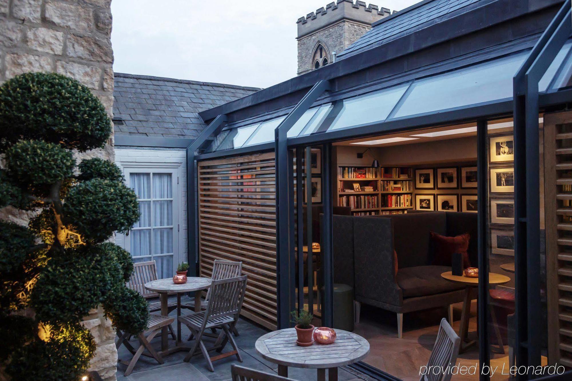 Old Parsonage Hotel Oxford Dış mekan fotoğraf The Library at The Old parsonage